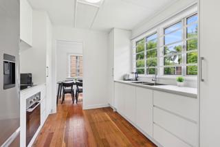 Spacious 3-Bed Home in Morningside with Backyard - Brisbane - 8