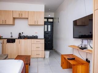 Sam's Studio 12 - Kisumu - 3