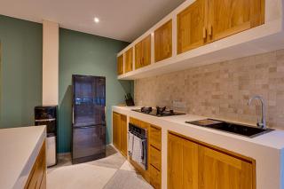 Stylish Bisma Apartment Canggu near Berawa Beach - Canggu - 5