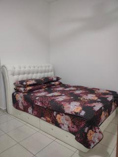 Puteri Homestay - Kangar - 0