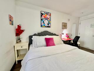 Micro Studio Apartment 10 Minutes Walk To University of Washington - Seattle - 7