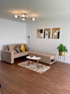Modern Apartment close to the airport - 6