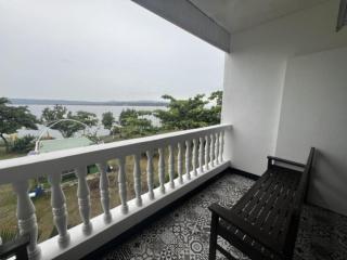 Coast Side Cliffs Resort - 7