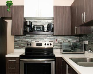 The Soul of Kingston Chic 2BR Condo with Pool and GYM - Kingston - 4