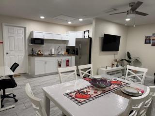 The Sunshine Nest in Lehigh - Lehigh Acres - 0