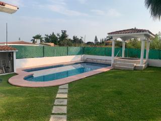 Residencia con alberca privada y jacuzzi en Lomas de Cocoyoc - 9