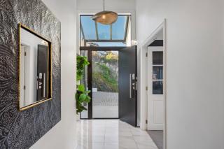 Million Dollar Views - Central Luxury + Hot tub* - Queenstown - 9