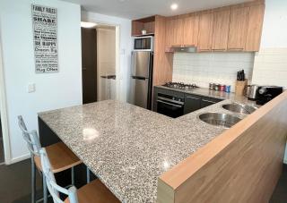 '117' Impressions by the Sea - 2BR 2Bth CarPark - Cairns - 4