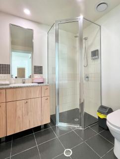 '117' Impressions by the Sea - 2BR 2Bth CarPark - Cairns - 1