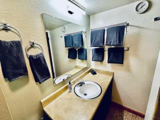 Treetop Condo in Yosemite-Sleeps 6-Balcony - 1