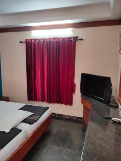 Anjana Hotels - Theni - 4