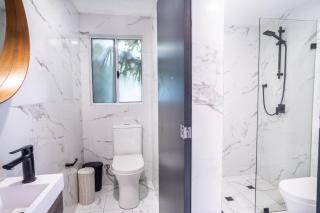 Stone house with pool table - Sydney - 4