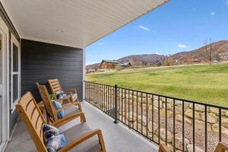 2 Luxurious Suites, Hot Tub, 4 TVs, Minutes to Ski, Golf, Fish, Hike, MtnBike - Midway - 5