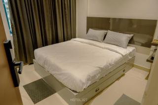 Hotel 327 - Bangalore - 8