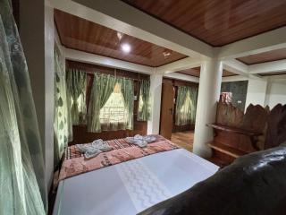 On The Rocks Bungalows, Restaurant and Jungle Trekking Tours - Bukit Lawang - 7