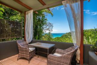 Wategos Retreats Studio - steps from the ocean - 7