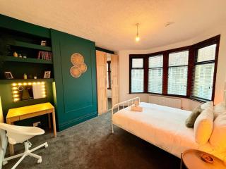 Toronto House 6 BR Long Stays - Bristol - 2