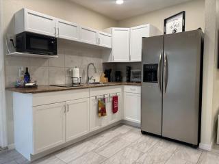 The Sunshine Nest in Lehigh - Lehigh Acres - 2