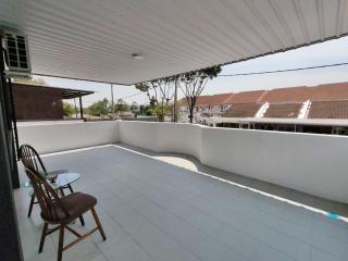 23 Inn Queen bedroom with Balcony - Bukit Mertajam - 4