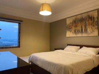 كمبوند علي النيل شارع آلبحر الأعظم يبعد عن السفارة السعودية 10 دقائق بجوار الدائري - Cairo - 0