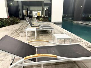 Charming Haven- Relaxing Retreat Nearby Airpor 10pax - George Town - 2