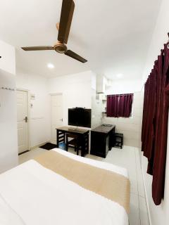 White House Inn - Ernakulam - 1