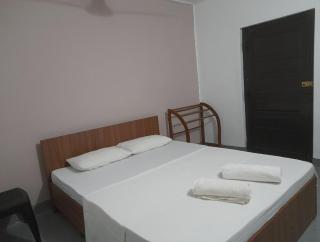 Gloria Cottage Non AC - Negombo - 5