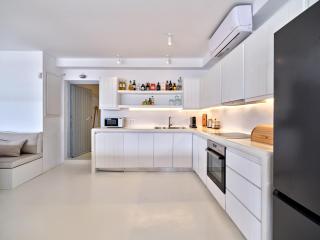 Beachhouse Small Santa Maria by Naoussa Direct Beach Access - Santa Maria - 8