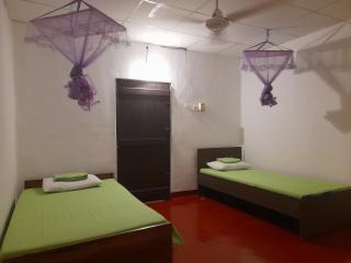 Gloria Cottage Non AC - Negombo - 3