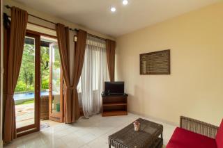 Family Only Private Pool Villa - De Reiz Mawar Syariah 3BR - Bandung - 5