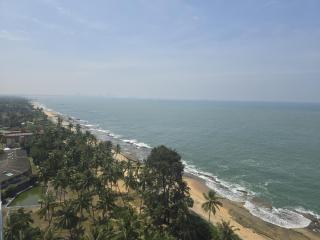 Luxury Beachfront Apartment - Bopitiya - 3