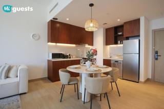 HiGuests - Elegant 1BR Retreat with Sea View in La Rive - 2