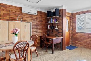 Sea Breeze on Gibbon - Walk to the Beach and the Bowlo - 1