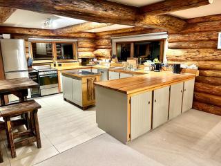 Large Ski Club Style Lodge, Views, Walk to town - Wanaka - 8