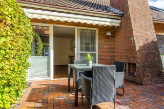 Nordwind Ost, Whg 2, zentrale Lage, Terrasse, Hund willkommen! - Greetsiel - 7