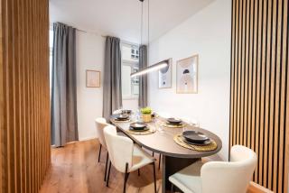 LudwigsCozyEscape - Boutique Design Apartment am Residenzschloss mit gemütlichem Balkon, 6 Gäste, SmartTV in jedem Zimmer, Highspeed WLAN, Workspace, 24h Self Check-in, Parkhaus 2 Min Gehweite - 2