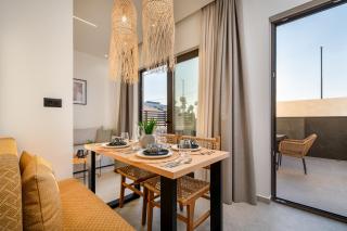 Beach Luxury Homes - Nicole - Lampi - 0