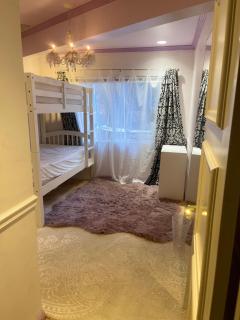 Women Only Oasis in City Center Private Bedroom Large Estate View Pool Encino Hills Sherman Oaks 405-101 xSepulveda - - 8