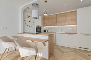 Elegant 1BR Apt with AC - 1