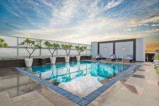 Country Inn & Suites by Radisson, Gurugram Sector 12 - Gurgaon - 0