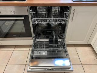 Möblierte Wohnung mit ruhiger Terrasse in bester Lage für Feriengäste und beruflich Reisende AW12A-I - 2