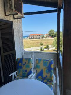 A few meters from the sea - Skála Foúrkas - 8