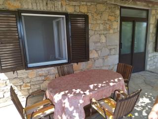 Apartmani Edi - Gdinj - 1