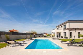 Villa Lacus in Vrana with pool - Vrana - 2
