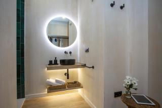 Nomad Haux Mestalla Room 101 - 1