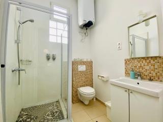 Stylish Central 1BR Apt - Flora's House - Budapest - 5