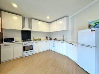 Modern Comfy 3 Bedrooms House in Chartwell - Hamilton - 2