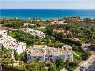 Ocean Vista Retreat with Beach & Pool Access by Drago Rentals - Albufeira - 9