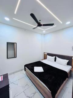 Hotel In Naimisharanya - Naimishāranya - 8