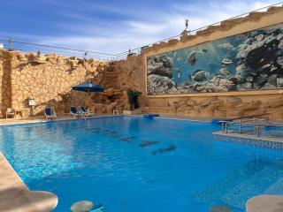 Beautiful 3-Bedroom Apartment on the Ground Floor with Personal Backyard Area and Terrace with Direct Pool Access and Pool View - 7